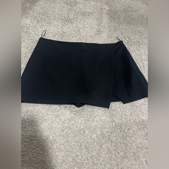 EUC asymmetric skort - Picture 1 of 3